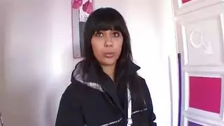 أول ظهور فرنسي صريح: هاوية عربية تأخذ عدة أقضبة بعمق