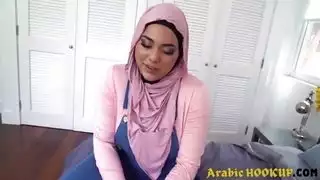 أقصى حلم لجولي جوتي: الجنس الجماعي يملأها من الداخل بعمق