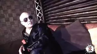 شيخ النفط يأخذ سكرتيرته في جولة شرجية قاسية