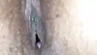 تدمير شرجي لزوجة هندية ناضجة ممتلئة الصدر: فعل ثنائي عميق