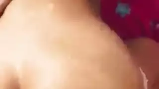 لقاء سريع مع الجار: زوجة مسلمة خائنة تحب ضربات القضيب الكبير