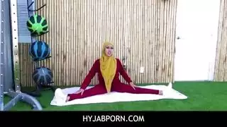 مدرب خائن يمارس الجنس مع الجاسوس العربي السري