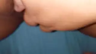 كس مشعر مع بظر ضخم لللعق