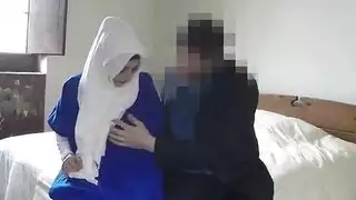 جيمينا لاغو: العاهرة العربيّة تأخذ الحمولة مقابل المال في فعل فموي