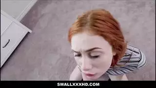 يقدم ريموس ليمارس الجنس مع كلا الديوك الكبيرة