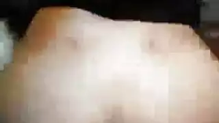 تقبيل حسي يؤدي إلى جماع إباحي صريح لأشخاص من الأبنوس