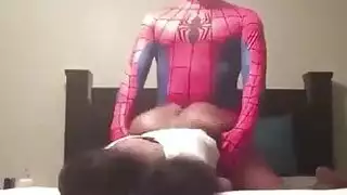 الجبهة الرائعة هي الحصول على مسمر في مكتبها الخاص، لأنها تحب ذلك بهذه الطريقة