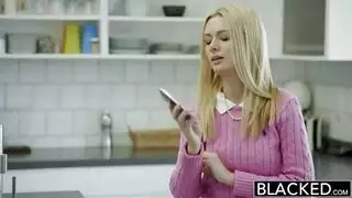 الزوجة تأخذ قضيب أسود كبير أمام زوجها المخدوع