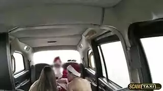 فم ساخن على قضيب قبل إنهاء بوضعية الكلب الفوضوية