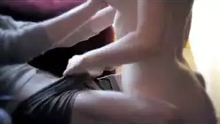 تحتاج كلوديا إلى الحصول عليها بشكل صحيح على ما يكفي لإرضاء صديقها تماما