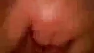 دكتور يكشف على كس المريضه الحتمل