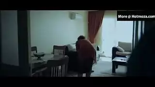 ابن ينيك امه ويقضف في كسها