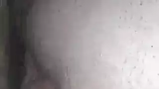 مغامرة حشرة مثيرة: جلسة نيك علنية مع تشارلي