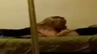 شقراء مص الديك والحصول على بوسها امتص