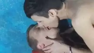 خيانة مع نجم بورنو أسود: مشهد شرجي لثنائي نحيف
