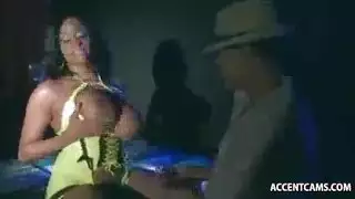 تخيلات جماع نارية: عرض صور إباحي