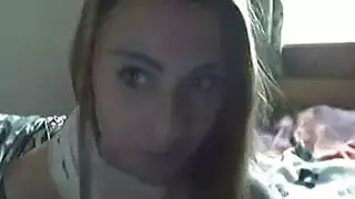 عاهرات مراهقات تحتك بها عبر فستانها الضيق