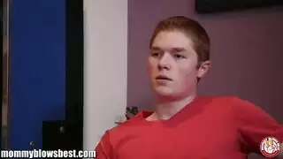 هوس جنس الحلق: رومي تكمم وتسيل على عمودي