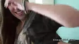 إكس إكس إكس الفروسية: نساء وحصان في مشهد صريح