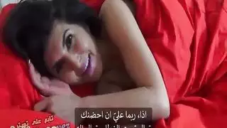 امرأة مثيرة تزيل التوتر بلمستها الخبيرة