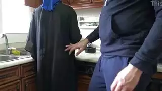زوجة الديوث العربية كريامبيد من قبل صبي ألماني