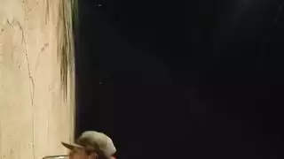 كشف قضيب ديلون الصغير في مشهد إذلال بالربط