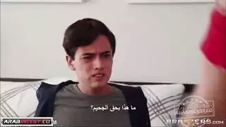 حفلة جنس عائلية: الابن والأم والصديقة في مشهد إباحي