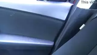 مفاجأة إباحية صريحة: الضابط يكشف عن قضيبه الهائل