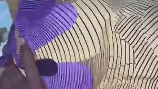 قضيب أسود ضخم يدق فراشة مراهقة غارقة