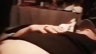 مشهد إباحي: زوجان أبيضان يمارسان جنس فموي مكثف ووجه يُفْتَن