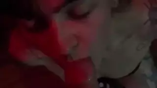 مص ولعق فرج مشدود