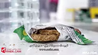 إكس إكس إكس مترجم: أمهات تأخذ قذف داخلي لتنظيف المطبخ