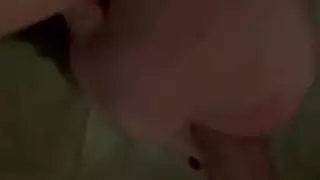 مص عميق ونيك عنيف من الخلف