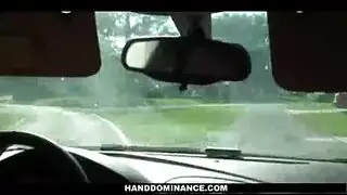 شقراء كبيرة المؤخرة تنكح من الخلف في مشهد صريح