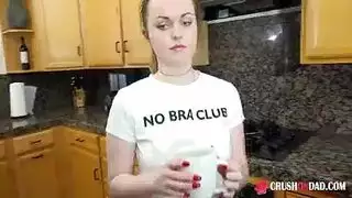 الحارس يعطي ريفر فوكس نكاحًا يوميًا قاسيًا