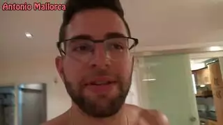 الانحناء لقضيب إكس إكس إكس ضخم فتاة مرنة في وضعية الماعز