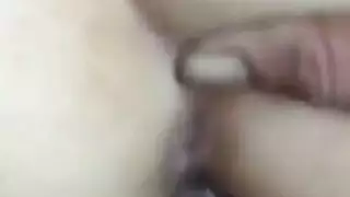 عاهرة آسيوية في الشارع تحصل على علاقة جنسية جماعية في زقاق إباحي