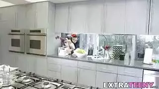 ممارسة الجنس والقذف الداخلي من قبل غريب