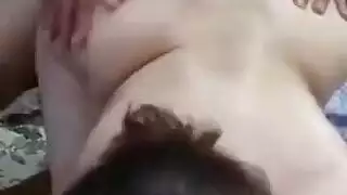 اب ينيك ابنته هو وصديقه