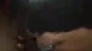 ناجيزا تبتلع قضيب صديقها القاسي تحت أنف حبيبته