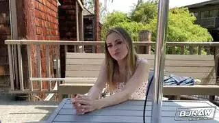 فم لا يشبع: يمص عدة رجال في جلسة إكس إكس إكس