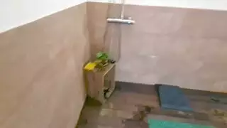 فوتاش شقراء ومؤخرتها تُهيمن عليها من قبل رجل أسود