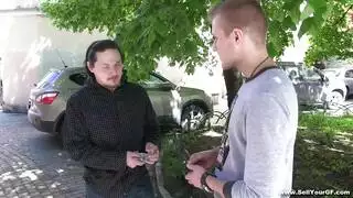 أوجي بين الأقارب: الجميع في العائلة