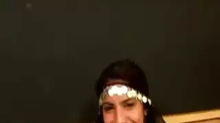 أغاثا أبير تفتح ساقيها لجماع شرجي قاسٍ