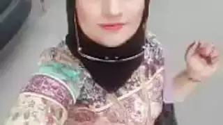 مصريه فرسه هايجه بالحمام