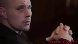 الأمين الأوروبي يمثل مسلية تماما مع عميلها الغني لأن رئيسها يبدو أنها مثلها