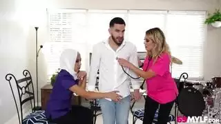 معا الدكتور في العياده