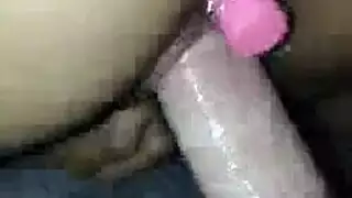 آسيوية نحيفة تتمدد بواسطة قضيب أسود كبير في بورن عنيف