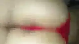 سيدة ناضجة تحب الدفعات العميقة لرجل أصغر