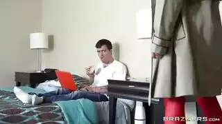 طبيب يعجب بالمويه